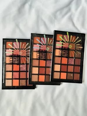 24 shade eyeshadow palette