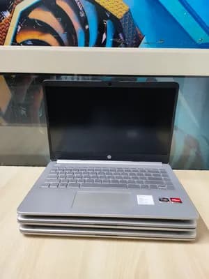HP Notebook 14s Ryzen 5 5500U
