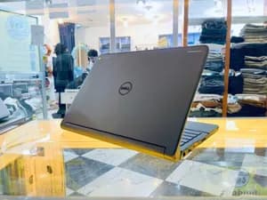 Dell Chromebook Latitude 5440