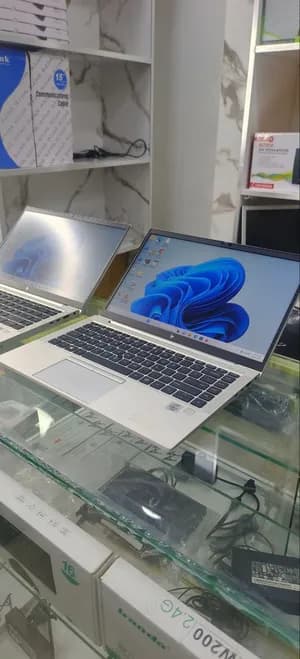 HP Elitebook 16GB 512GB