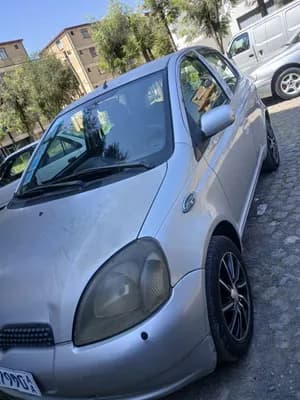 Toyota Vitz 1999