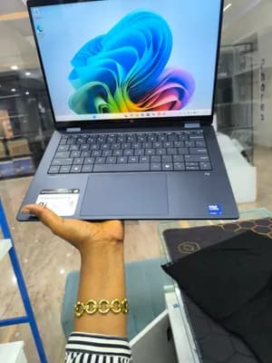 HP OmniBook X Flip Ultra 7 16GB 1TB