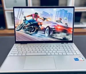 HP Pavilion x360 i7 16GB 1TB
