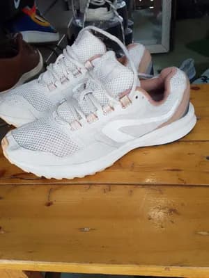 Kelenji Running Shoes Size 38