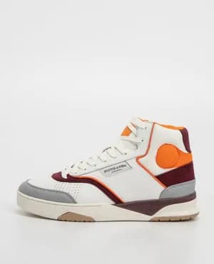SCOTCH & SODA COURT