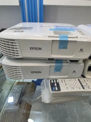 Epson CB-X49 Projector