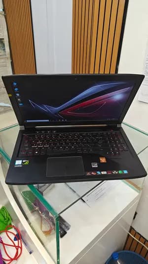 Asus ROG Strix i7 GTX 1060 Laptop
