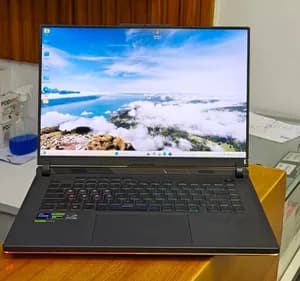 Asus ROG Strix i9 RTX 4060 Laptop